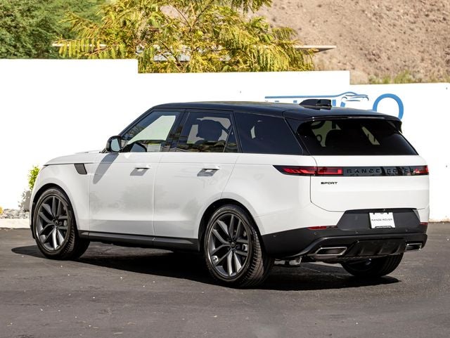 2026 Land Rover Range Rover Sport SE
