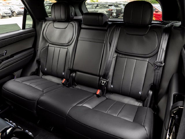 2027 Land Rover Range Rover Sport SE