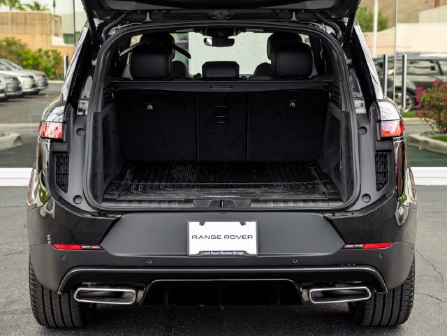 2027 Land Rover Range Rover Sport SE