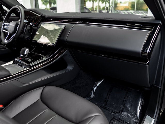 2027 Land Rover Range Rover Sport SE