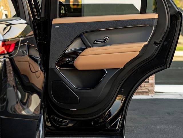 2026 Land Rover Range Rover Sport SE