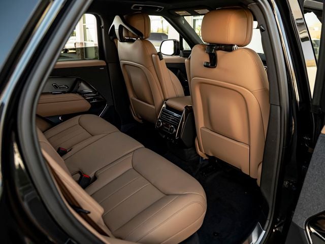 2026 Land Rover Range Rover Sport SE