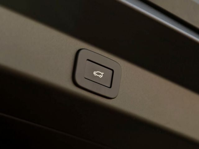 2027 Land Rover Range Rover Sport SE