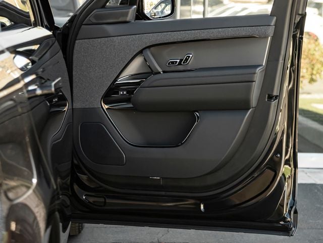 2027 Land Rover Range Rover Sport SE