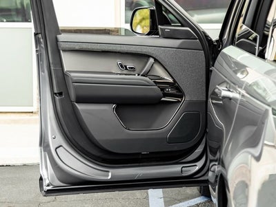 2025 Land Rover Range Rover Sport SE