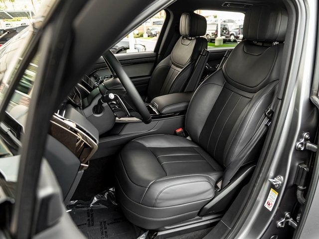 2025 Land Rover Range Rover Sport SE