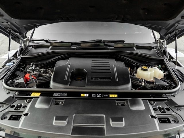 2025 Land Rover Range Rover Sport SE