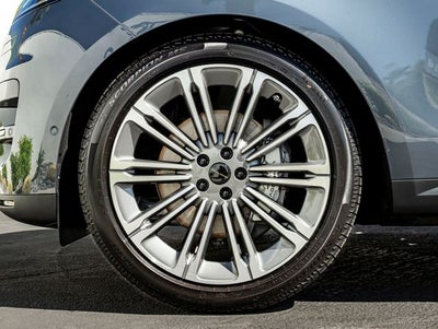 2026 Land Rover Range Rover Sport SE