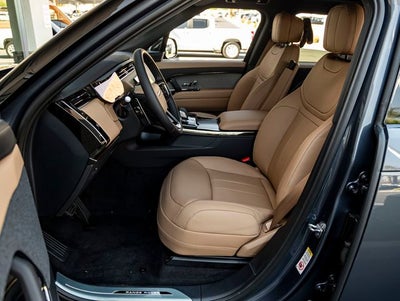 2026 Land Rover Range Rover Sport SE