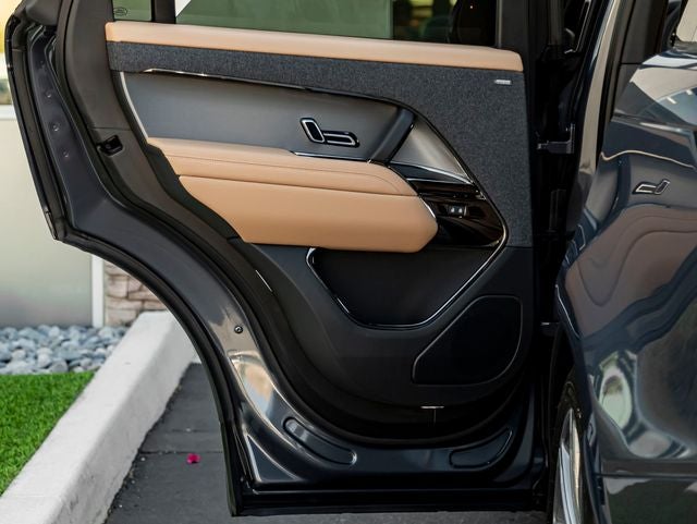 2026 Land Rover Range Rover Sport SE