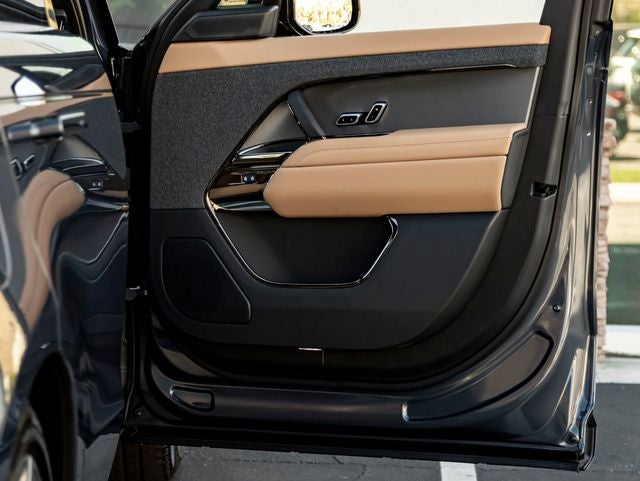 2026 Land Rover Range Rover Sport SE