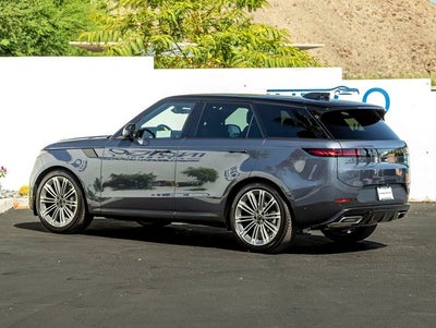 2026 Land Rover Range Rover Sport SE
