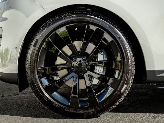 2026 Land Rover Range Rover Sport SE