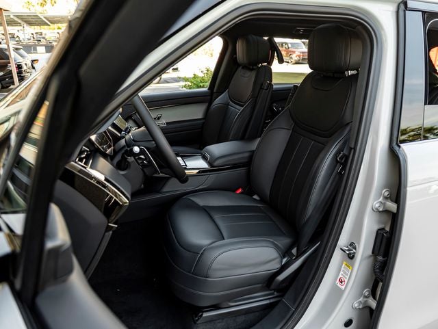 2026 Land Rover Range Rover Sport SE