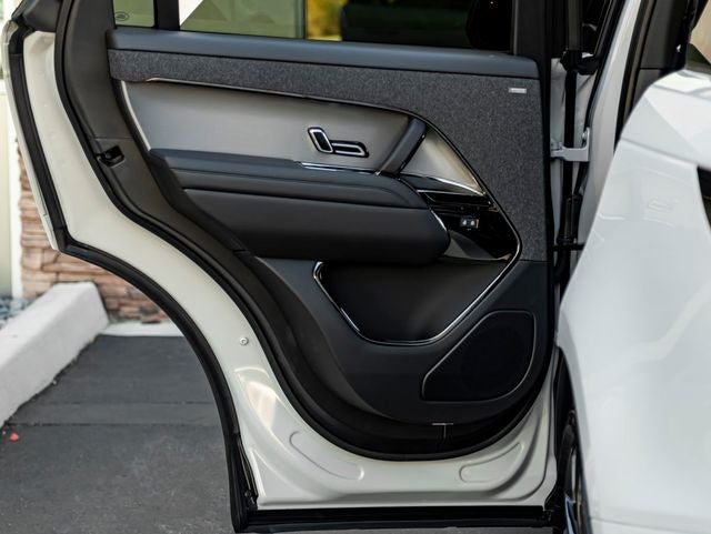 2026 Land Rover Range Rover Sport SE
