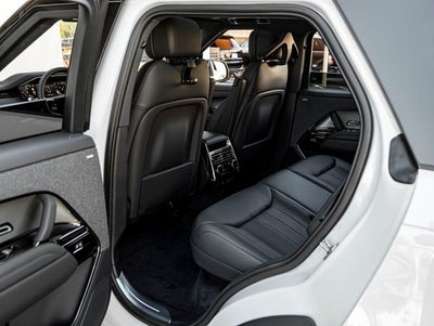 2026 Land Rover Range Rover Sport SE
