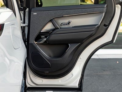 2026 Land Rover Range Rover Sport SE