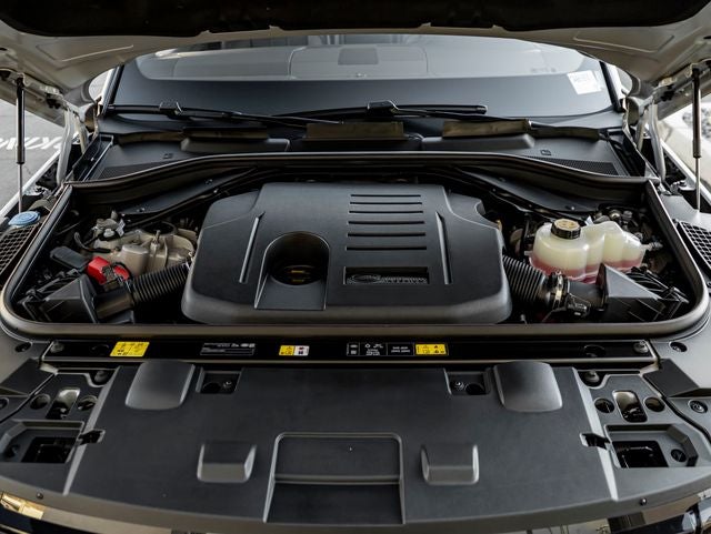 2026 Land Rover Range Rover Sport SE