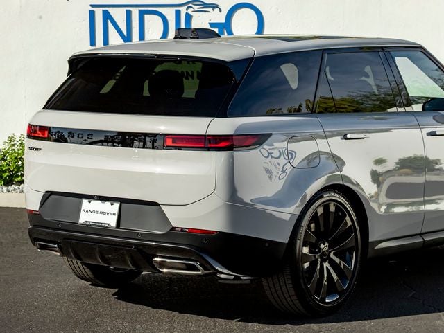 2026 Land Rover Range Rover Sport SE