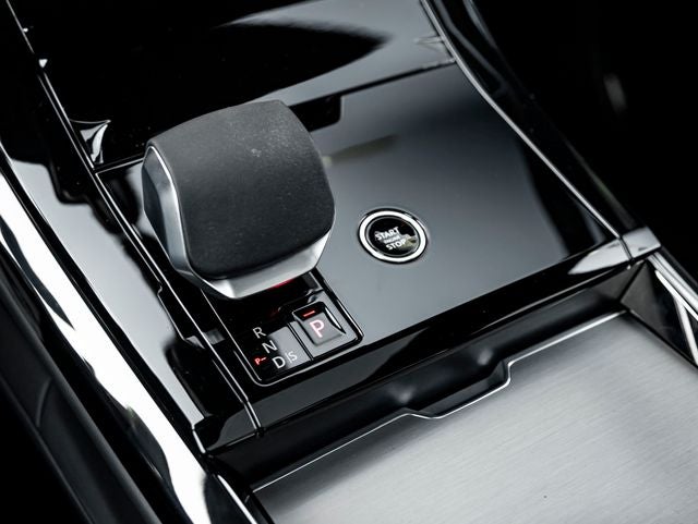 2026 Land Rover Range Rover Sport SE
