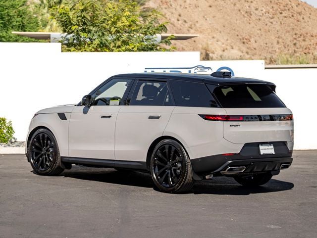 2026 Land Rover Range Rover Sport SE