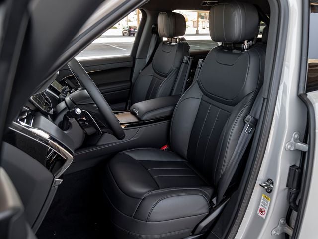 2026 Land Rover Range Rover Sport SE