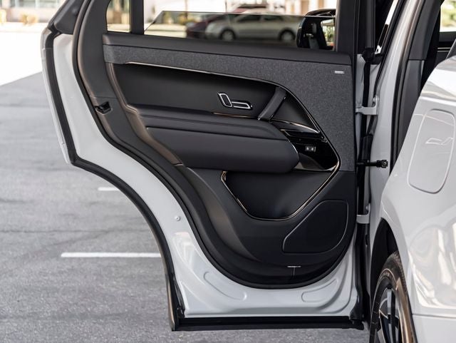 2026 Land Rover Range Rover Sport SE