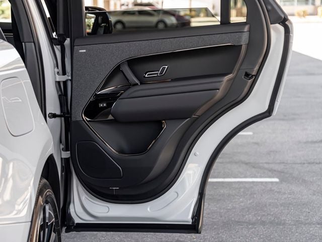 2026 Land Rover Range Rover Sport SE