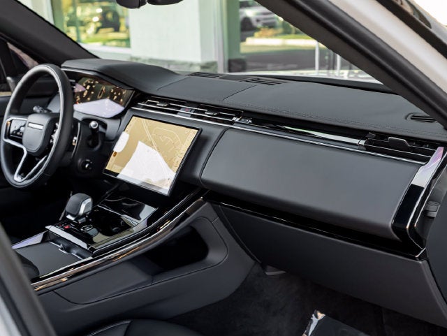 2026 Land Rover Range Rover Sport SE