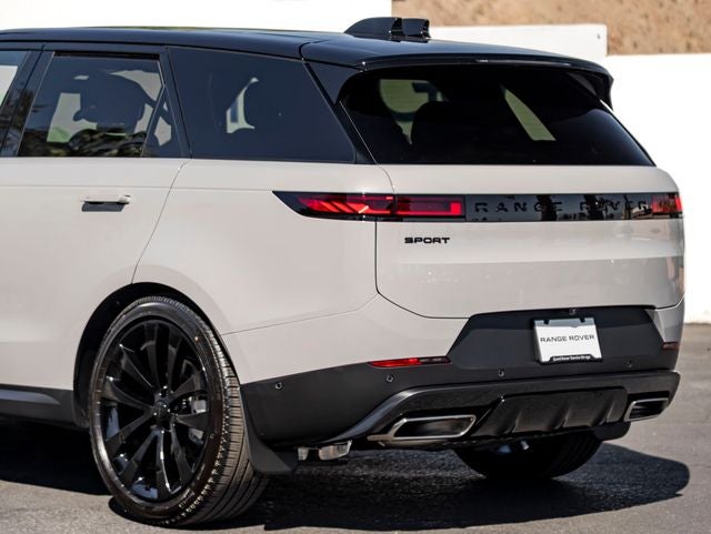 2026 Land Rover Range Rover Sport SE