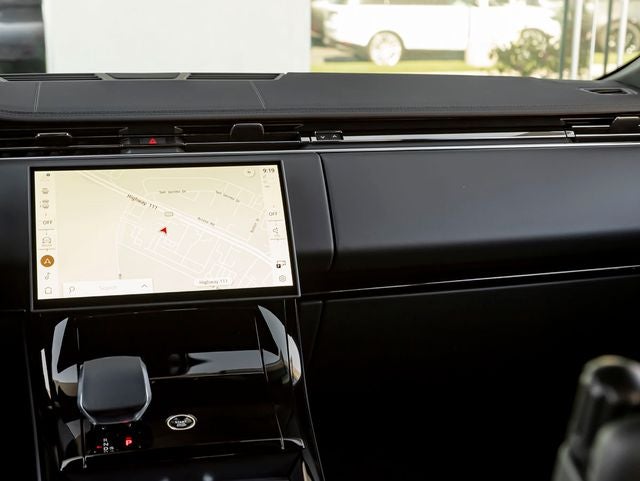 2027 Land Rover Range Rover Sport SE