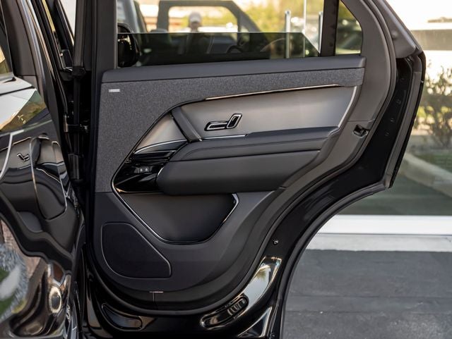 2027 Land Rover Range Rover Sport SE