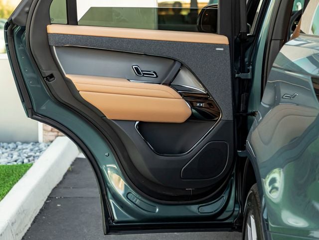 2026 Land Rover Range Rover Sport SE