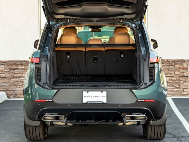 2026 Land Rover Range Rover Sport SE