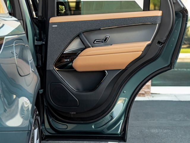 2026 Land Rover Range Rover Sport SE