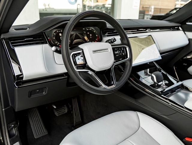 2026 Land Rover Range Rover Sport SE