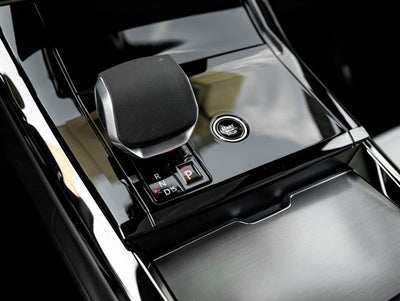 2026 Land Rover Range Rover Sport SE