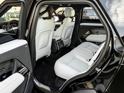 2026 Land Rover Range Rover Sport SE
