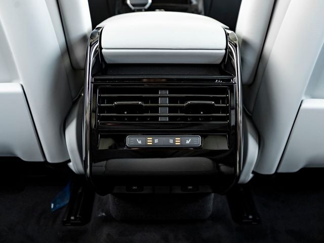 2026 Land Rover Range Rover Sport SE