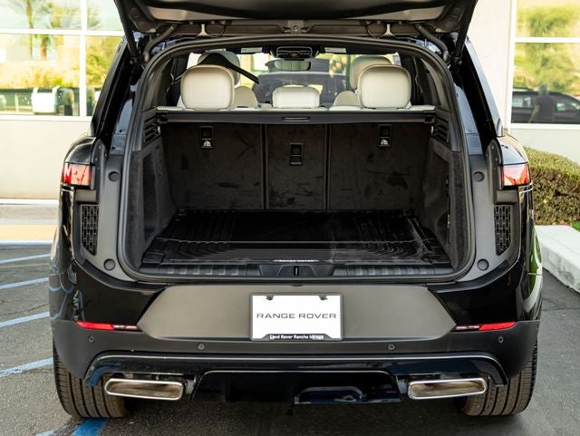 2026 Land Rover Range Rover Sport SE