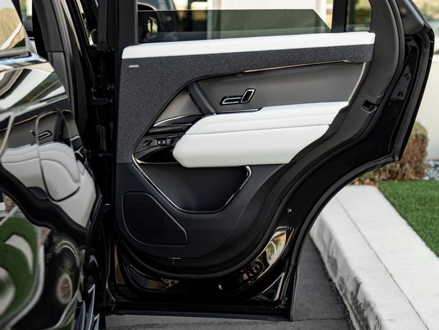 2026 Land Rover Range Rover Sport SE