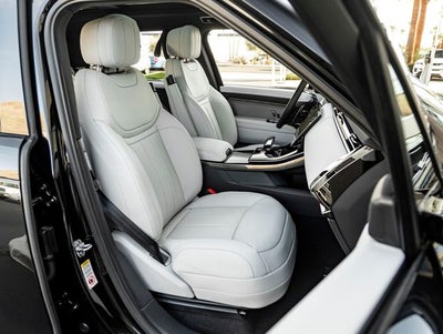 2026 Land Rover Range Rover Sport SE
