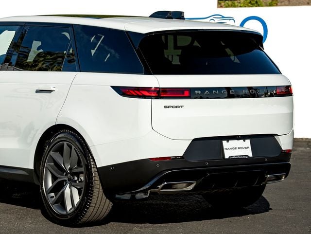 2027 Land Rover Range Rover Sport SE