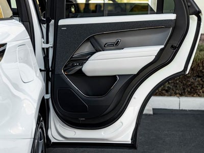 2027 Land Rover Range Rover Sport SE