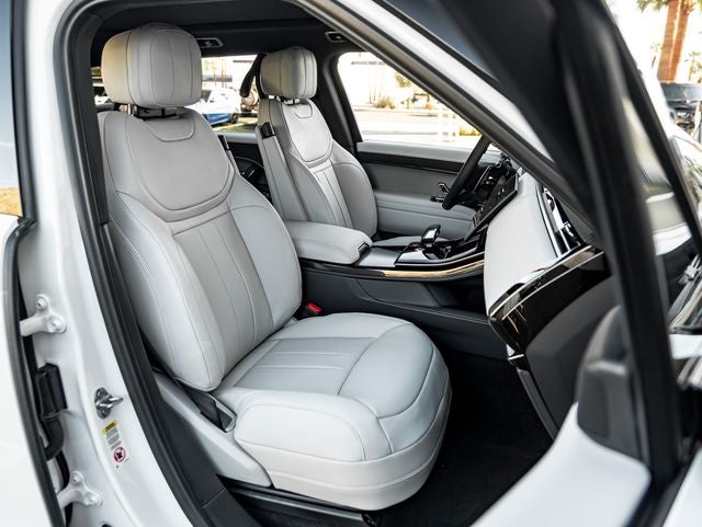 2027 Land Rover Range Rover Sport SE