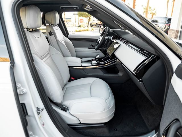 2027 Land Rover Range Rover Sport SE