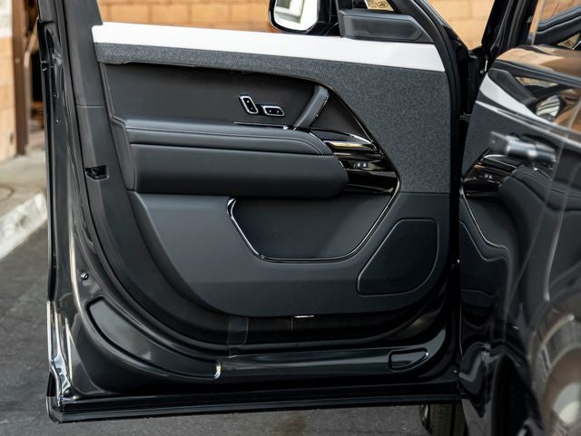 2027 Land Rover Range Rover Sport Plug-in Hybrid Base