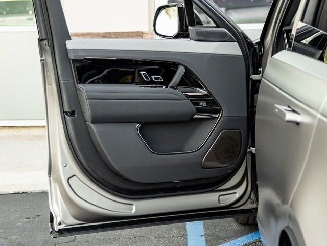 2026 Land Rover Range Rover Sport SV