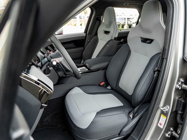 2026 Land Rover Range Rover Sport SV