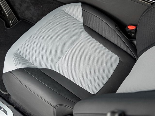 2026 Land Rover Range Rover Sport SV